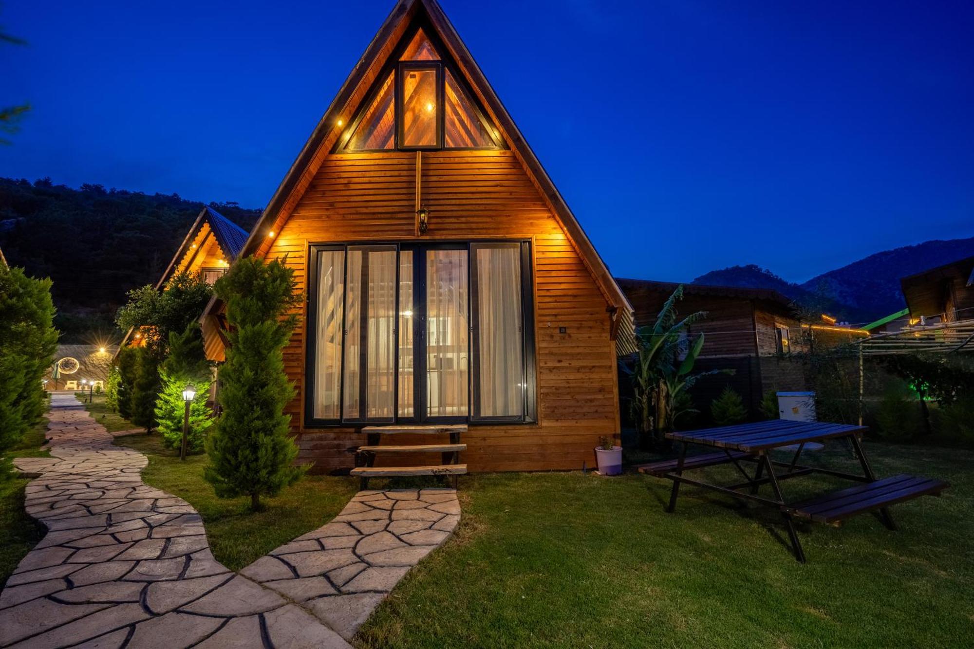 Karaoez Sapphire Bungalows Kumluca Eksteriør bilde